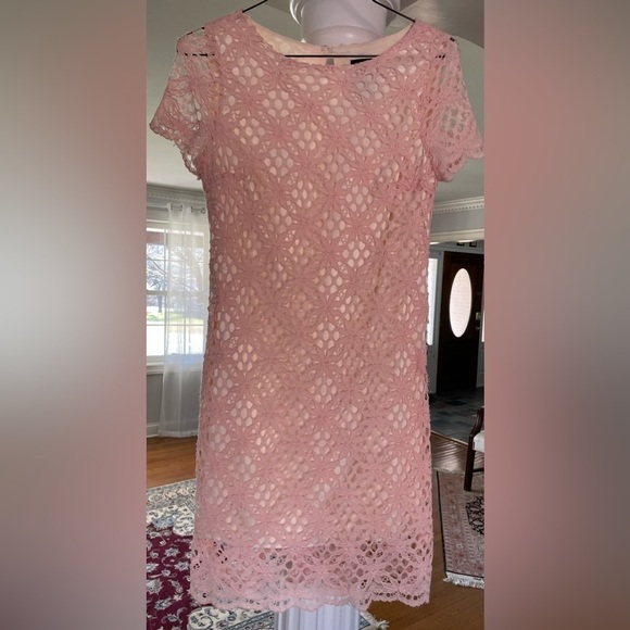 Jak Dresses & Skirts - Jack shift dresss . Jack short sleeve pink Lace over Scalloped Hem .size 10 .